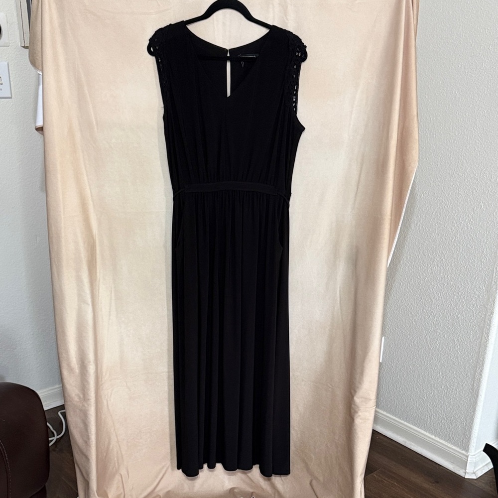 Black Sleeveless Dress w/Crochet Cap Sleeves